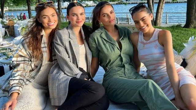 Brooks Nader With Her Sisters