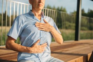 Can Anxiety Cause Chest Pain? Causes and Treatment 1 anxiety cause chest pain