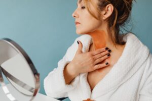 can thrush cause laryngitis symptoms and treatment