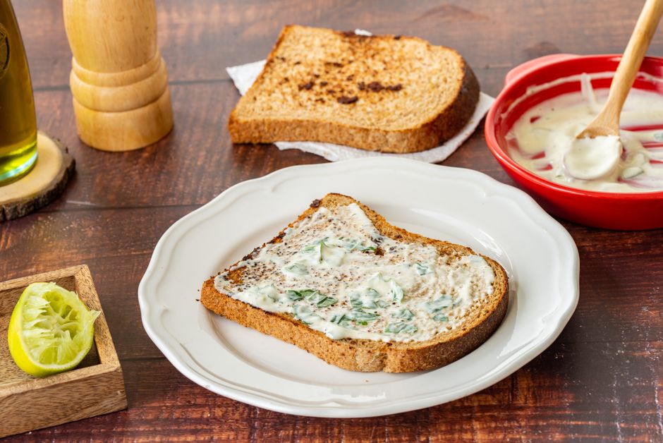how can you tell if mayonnaise is bad