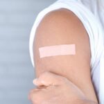 how do live attenuated vaccines work