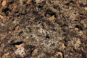 what are igneous intrusions and how do they form