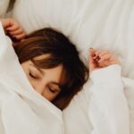 why do i cover my face when i sleep causes risks