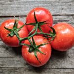 are tomatoes high in oxalates