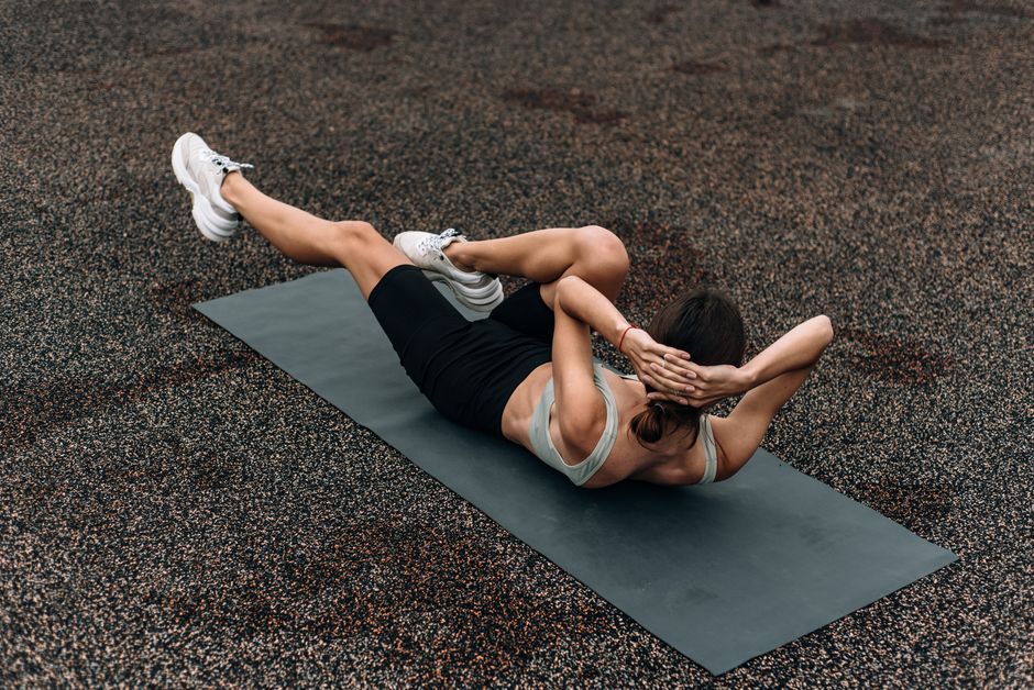 doing crunches burn belly fat