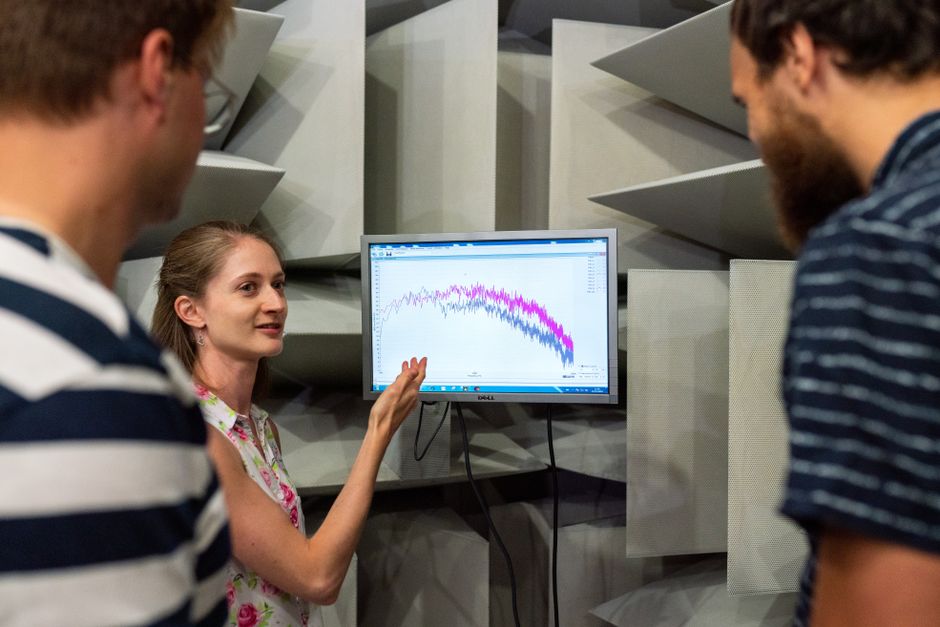 how do engineers use seismic data buildings to drilling