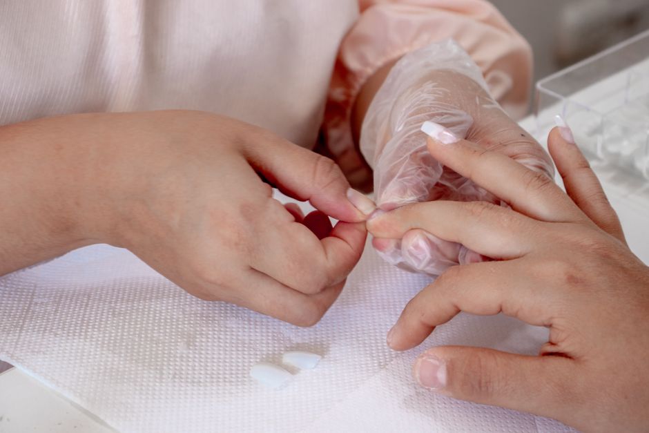 how do you remove acrylic nails
