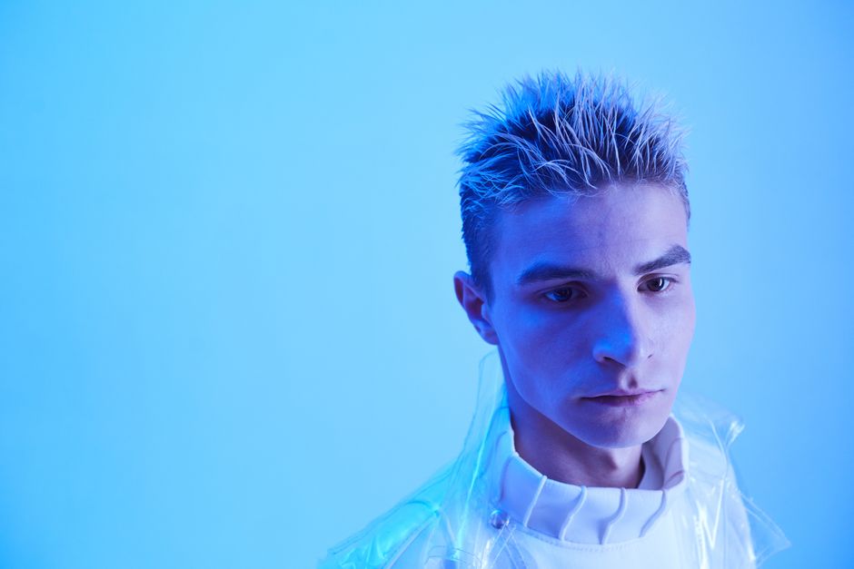 how to make hair silver bleach tone and maintain