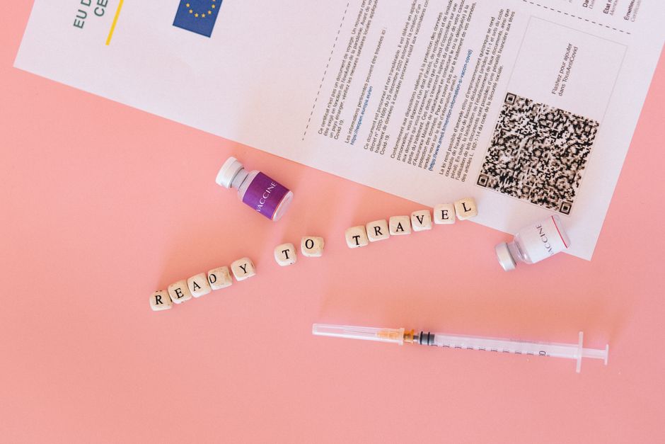 is the covid vaccine safe while breastfeeding