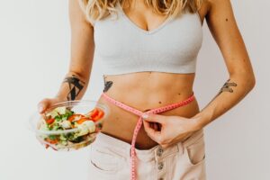 Which Vitamins Help with Weight Loss? Here's What to Know 6 vitamins help with weight loss