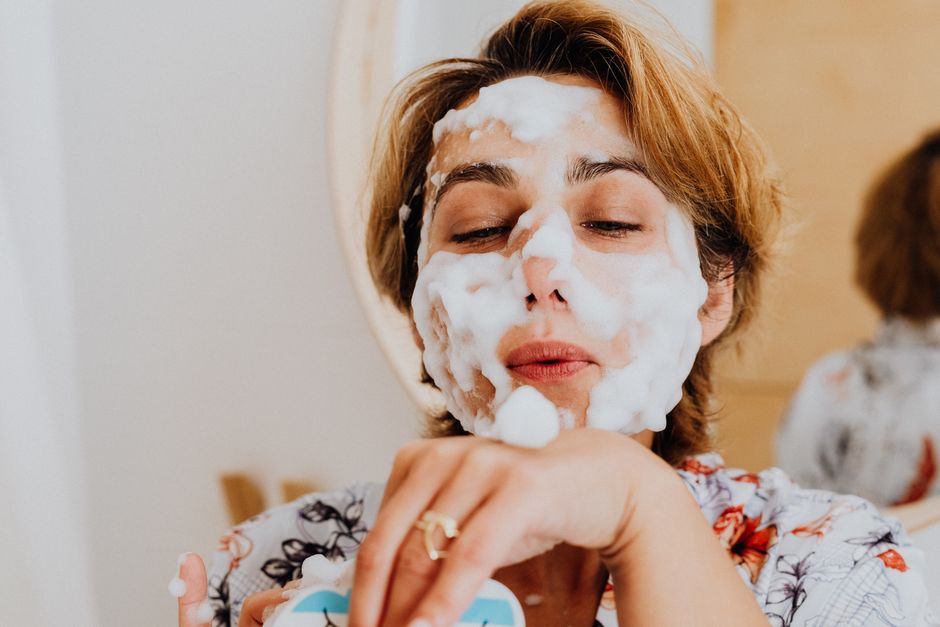what causes foam to come out the mouth