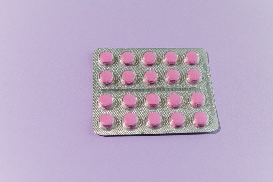 what causes genital blisters that are not herpes