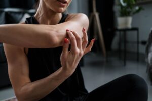 what causes random muscle spasms and are they serious