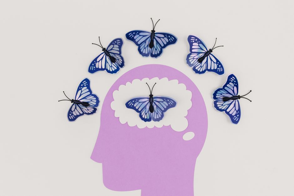 are intrusive thoughts a sign of schizophrenia