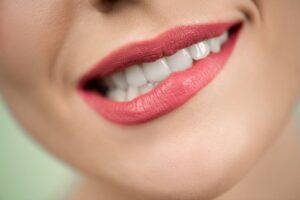 Is Biting the Inside of Your Cheek Anxiety? The Real Answer 1 biting the inside of your cheek anxiety
