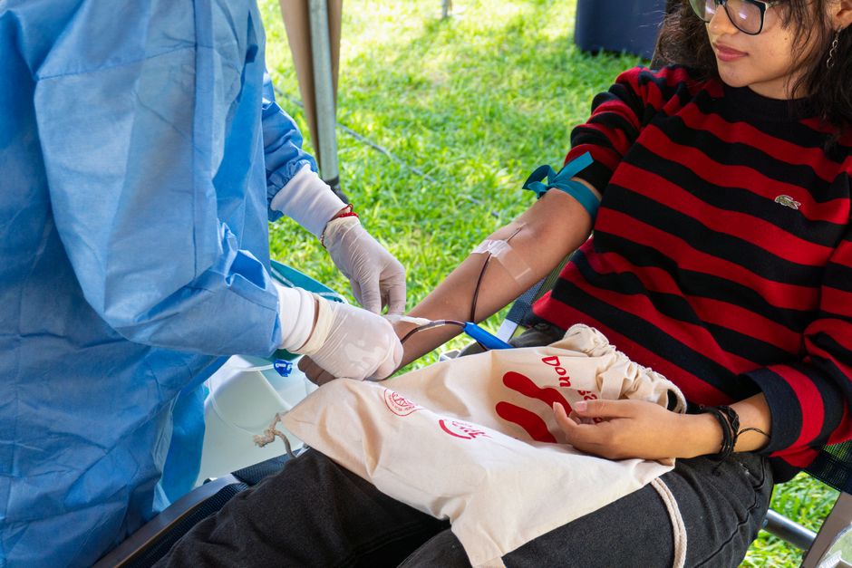 can blood thinners cause low hemoglobin