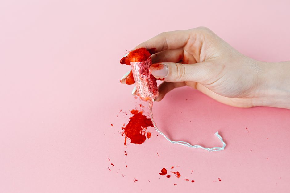 can you pop a blood vessel in your eye from throwing up