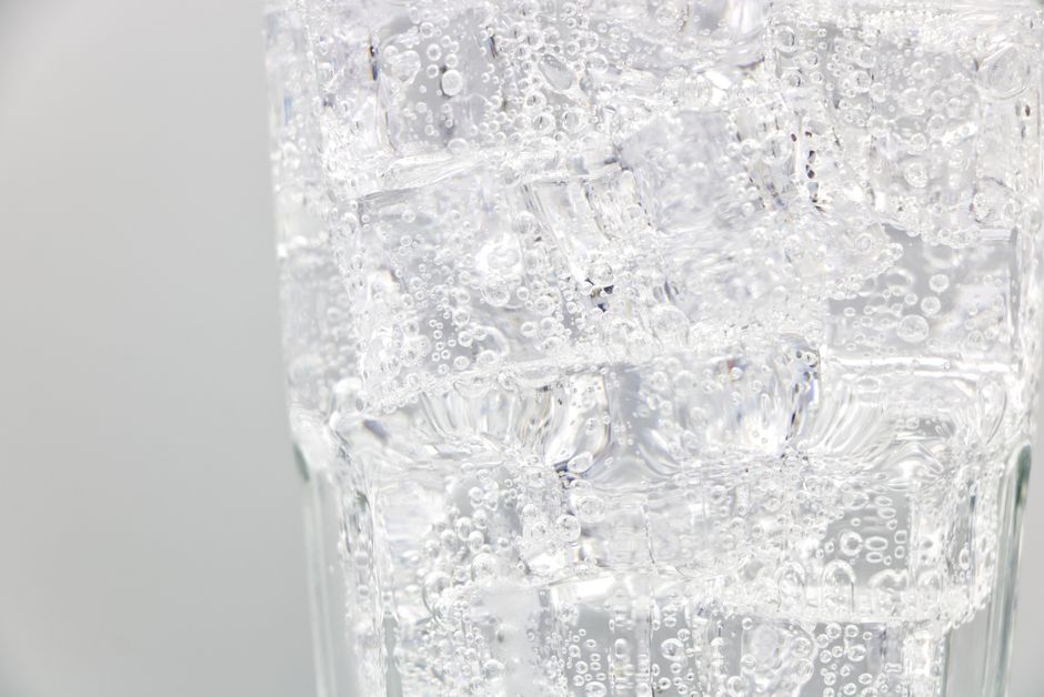 carbonated water cause bloating