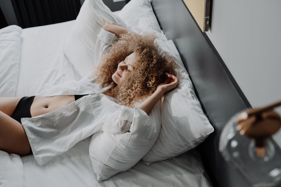 do silk pillowcases help with acne
