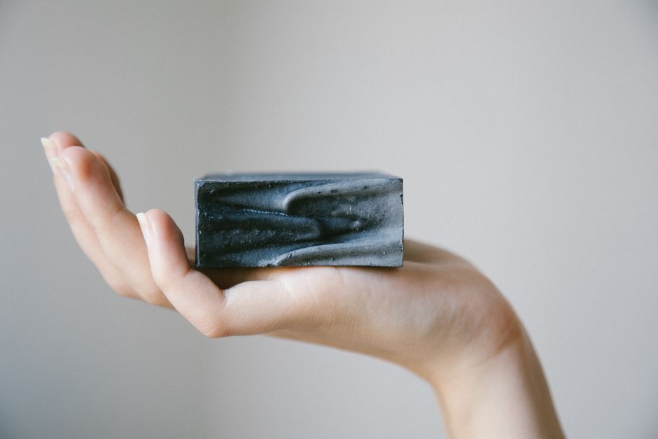 does activated charcoal cause diarrhea
