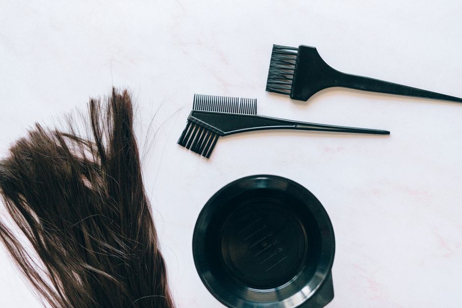 does bleaching your hair damage your scalp
