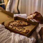 does eating late at night cause weight gain
