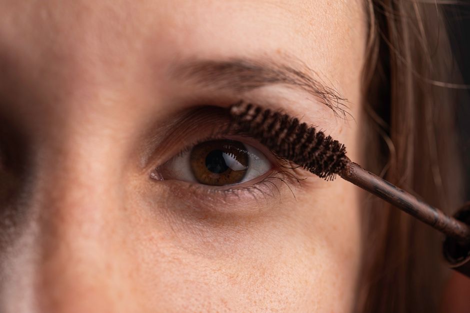 does vaseline grow eyelashes