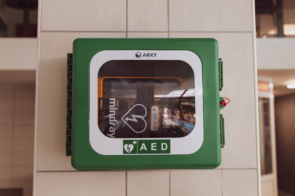 how do aeds work the science behind the shock