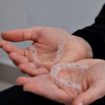 how do clear aligners work to straighten teeth