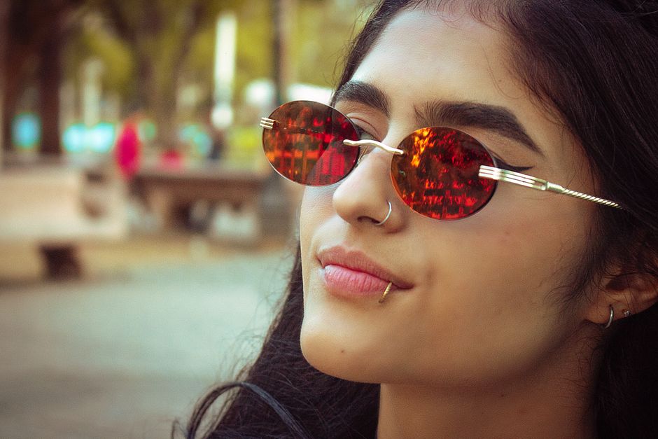 how do i know if my nose piercing is infected