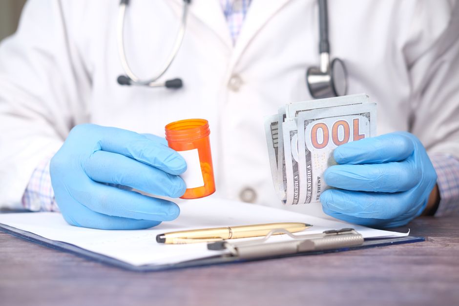 how do you qualify for medicaid and medicare