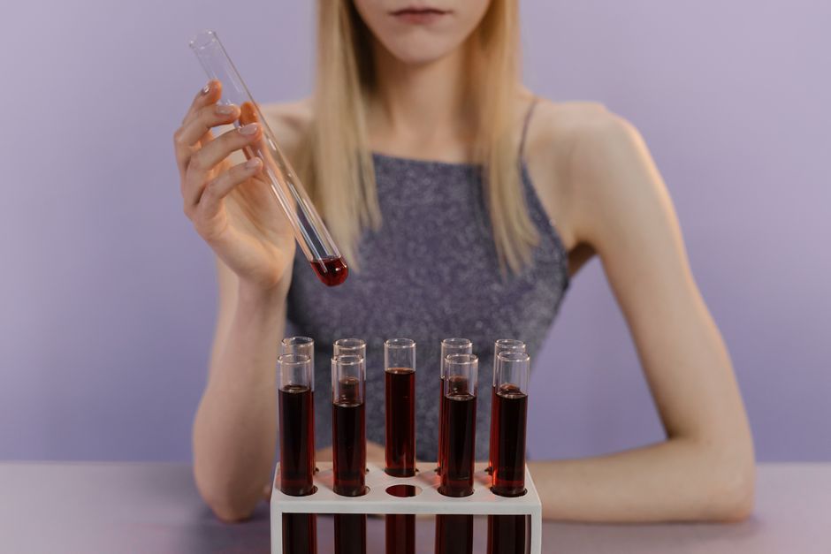 how does alcohol affect blood thinners