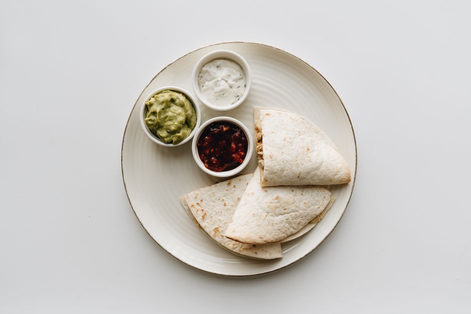 how long do flour tortillas last