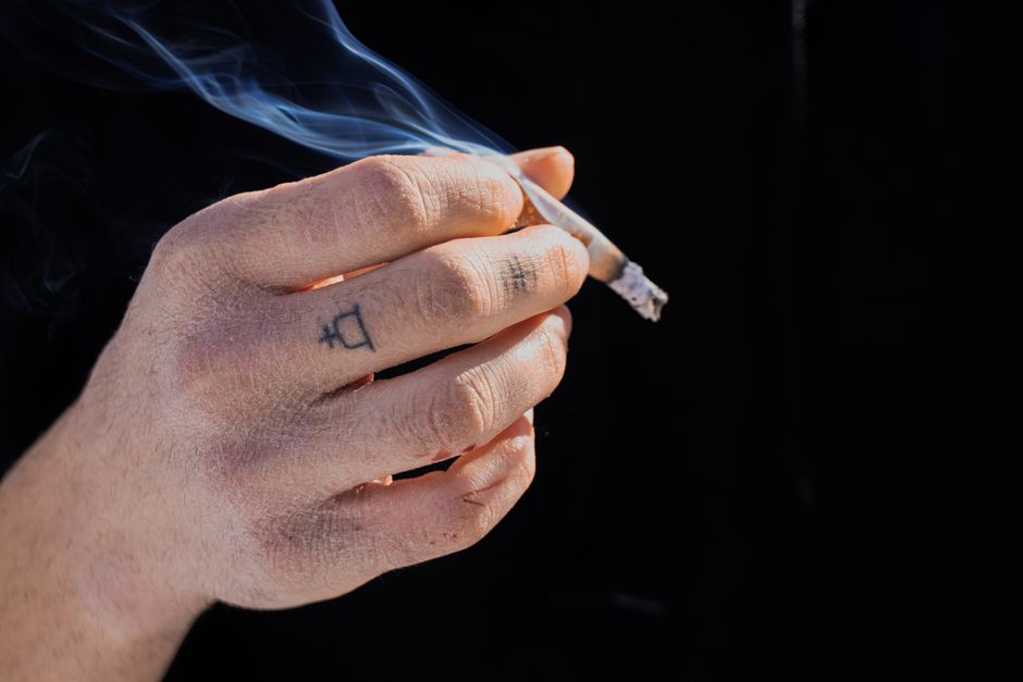 how long does nicotine stay in blood