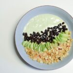 how much protein in one avocado