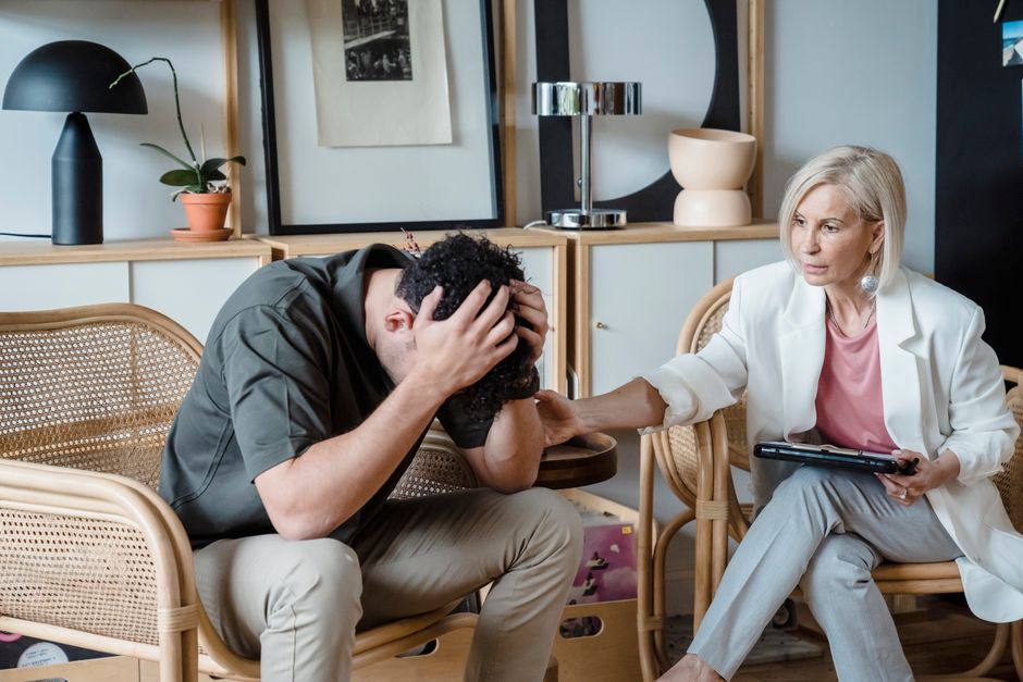 how to become a trauma therapist steps time cost