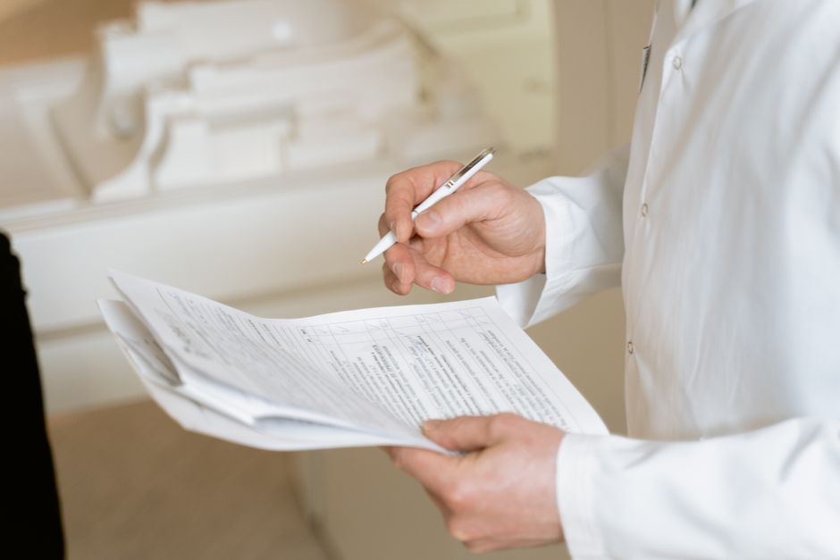 how to become a utilization review nurse steps salary