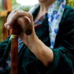 how to choose the best cane for seniors