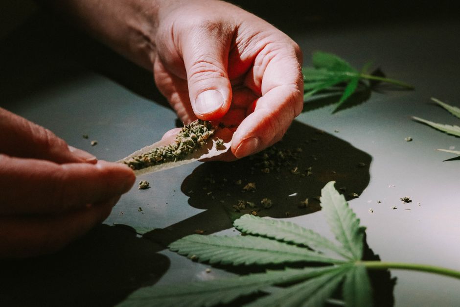 how to crack your si joint and when you shouldnt