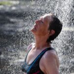 how to do a salt water rinse and when to use it