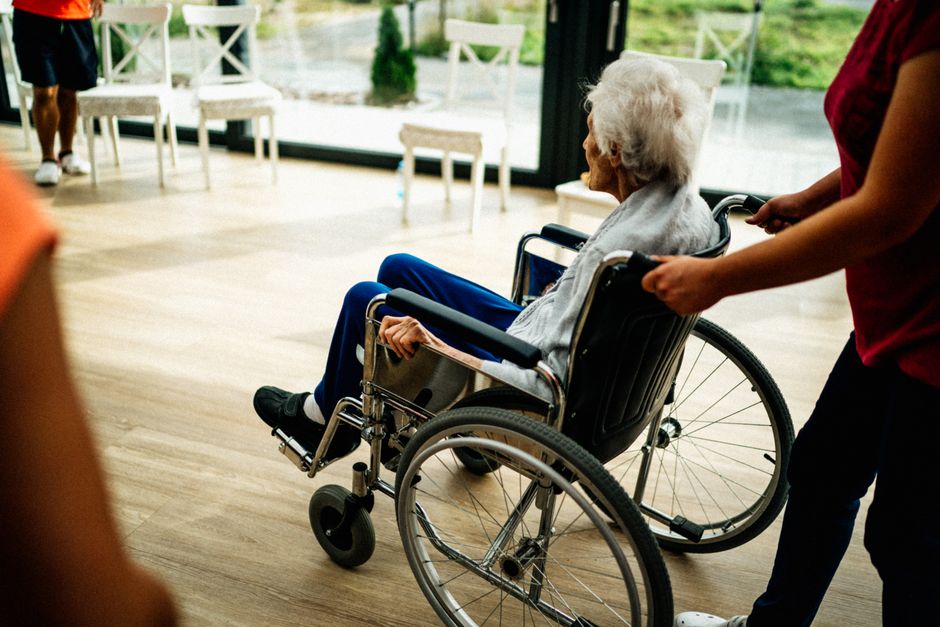 how to find a nursing home what to look for