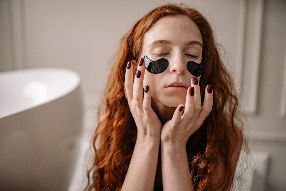 how to get rid of redness on face eyes and skin
