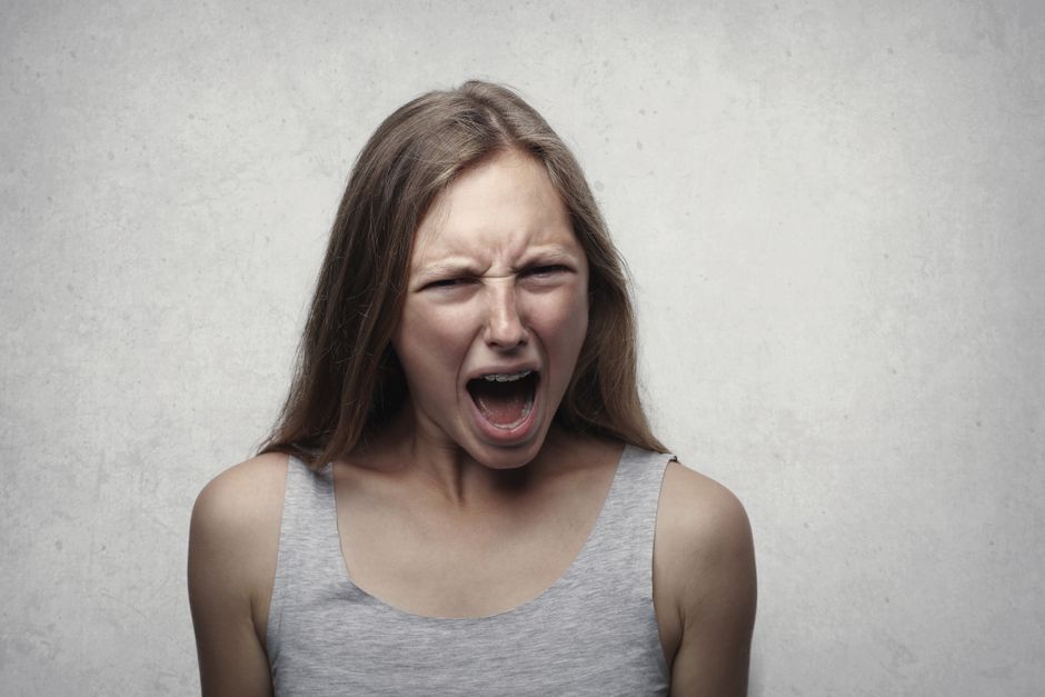 how to help irritated eyes causes and remedies
