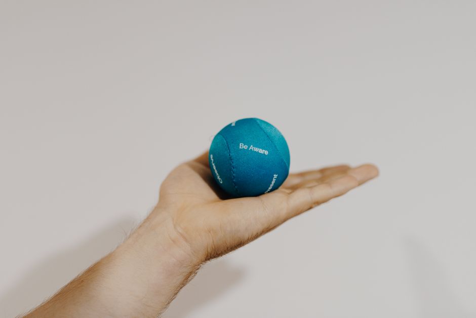 how to juggle a ball beginner steps and drills