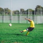 how to kick a curve ball in soccer like a pro