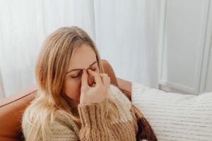 how to relieve a congestion headache at home