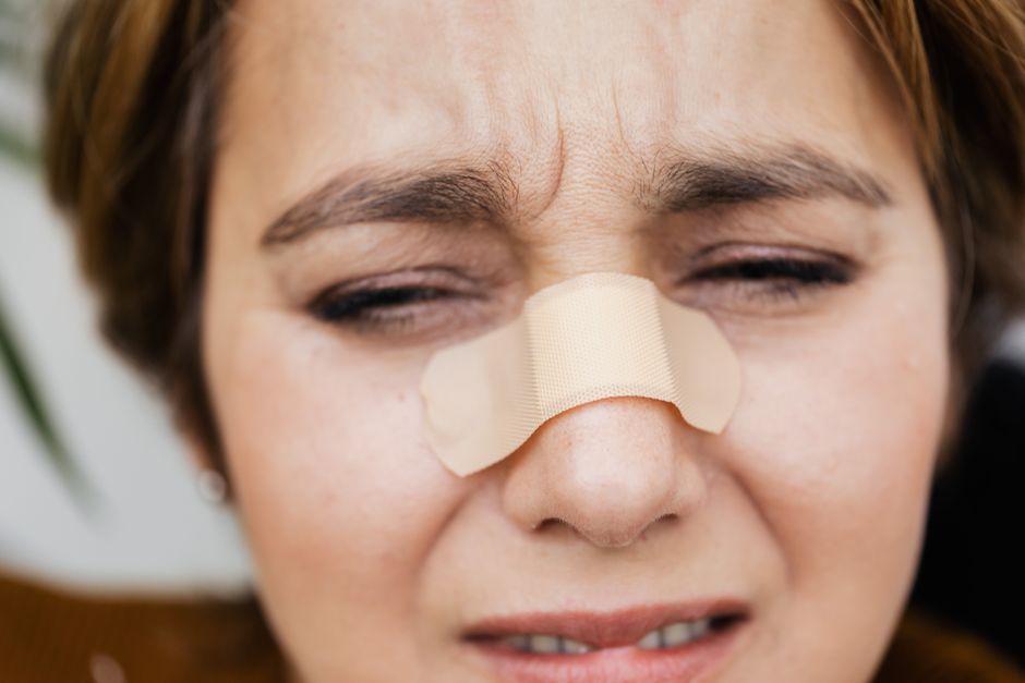 how to relieve pressure in nose