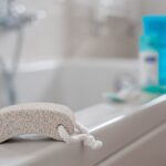 how to remove chiggers from skin and treat bites