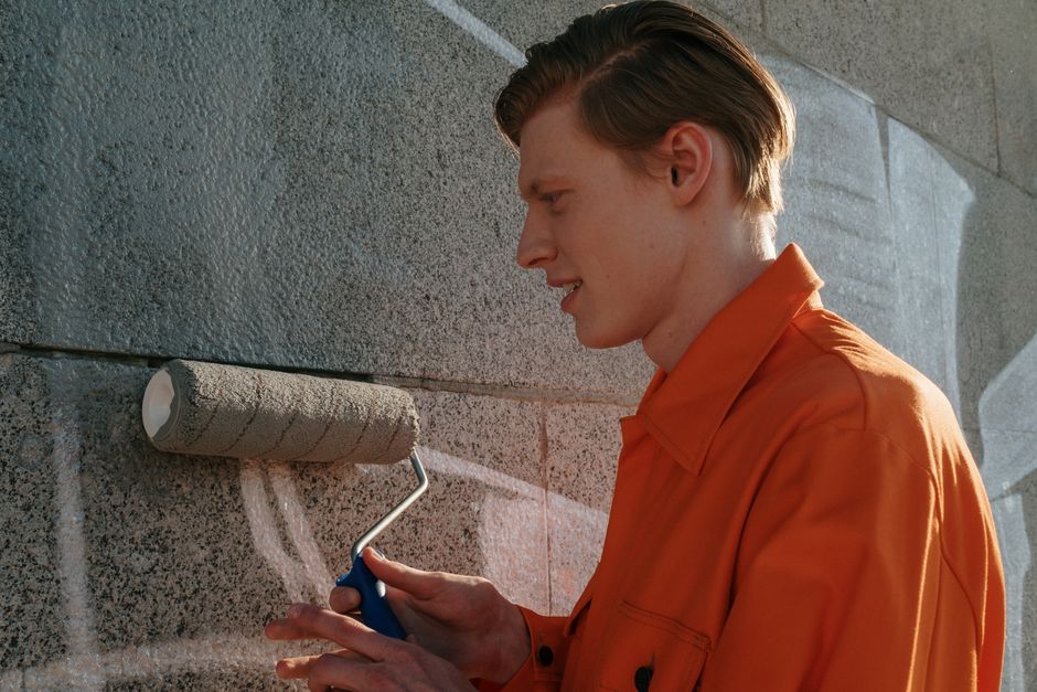 how to remove spray paint off skin