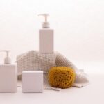 how to shower a newborn sponge to tub bathing